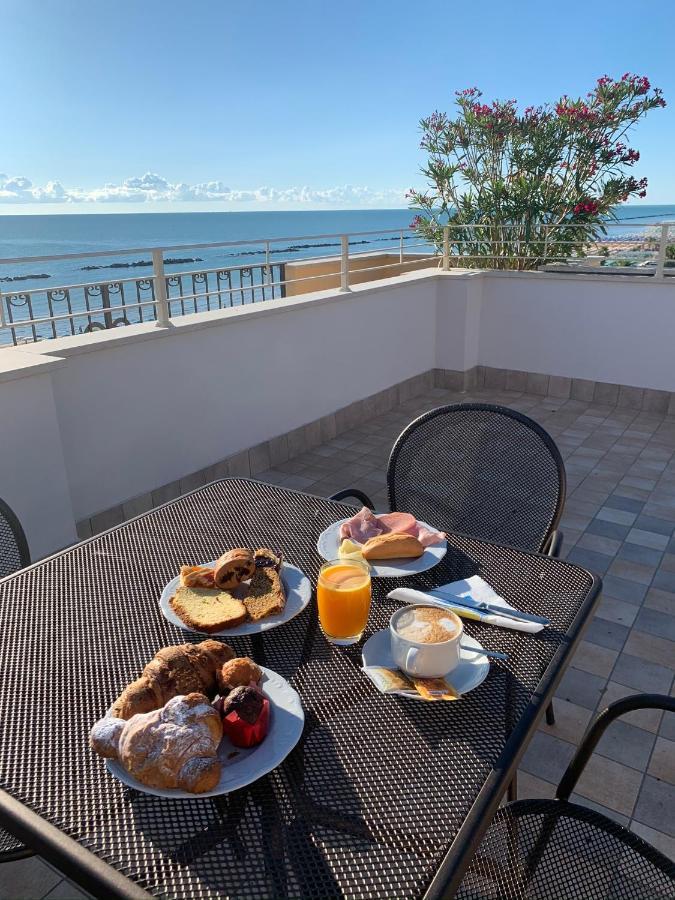 Hotel Bahia San Benedetto del Tronto Eksteriør bilde