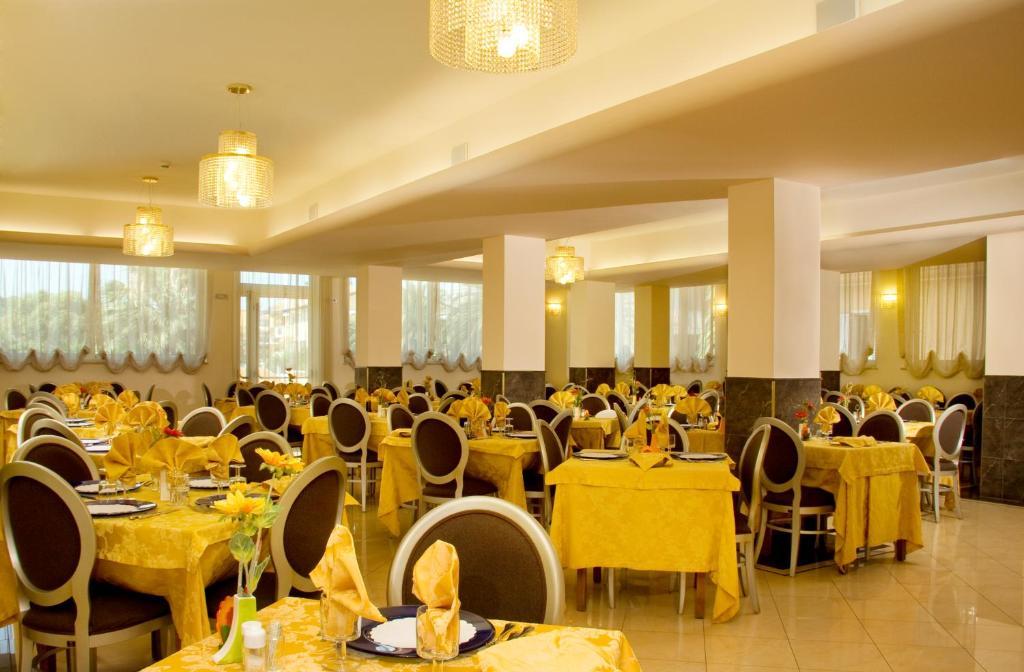 Hotel Bahia San Benedetto del Tronto Eksteriør bilde
